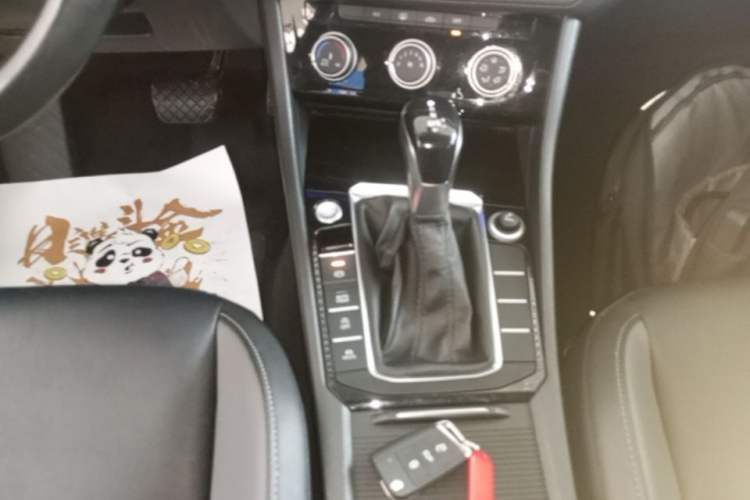 Used Volkswagen Sagitar 2019 200TSI DSG Comfort Version China VI Standard Gear Lever