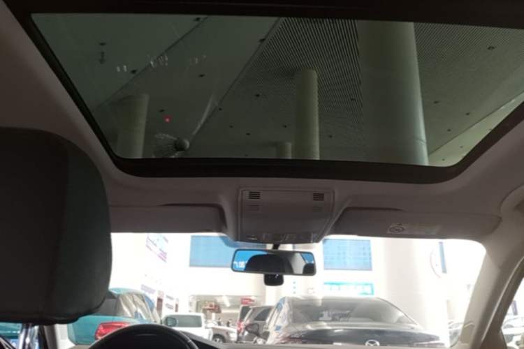 Used Volkswagen Sagitar 2019 200TSI DSG Comfort Version China VI Standard Headliner