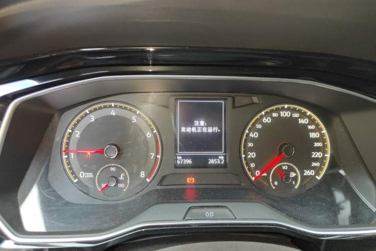 Used Volkswagen Sagitar 2019 200TSI Manual Comfort Version China VI Standard Instrument Cluster