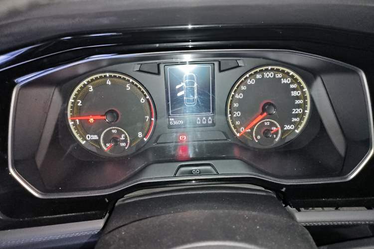 Used Volkswagen Sagitar 2019 200TSI DSG Comfort Version China VI Standard Instrument Cluster