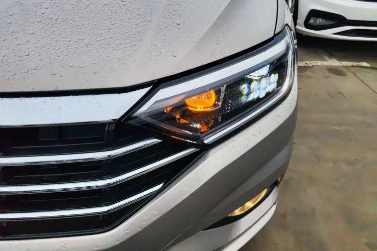 Used Volkswagen Sagitar 2019 280TSI DSG Comfort Version China VI Standard Left Front Headlight