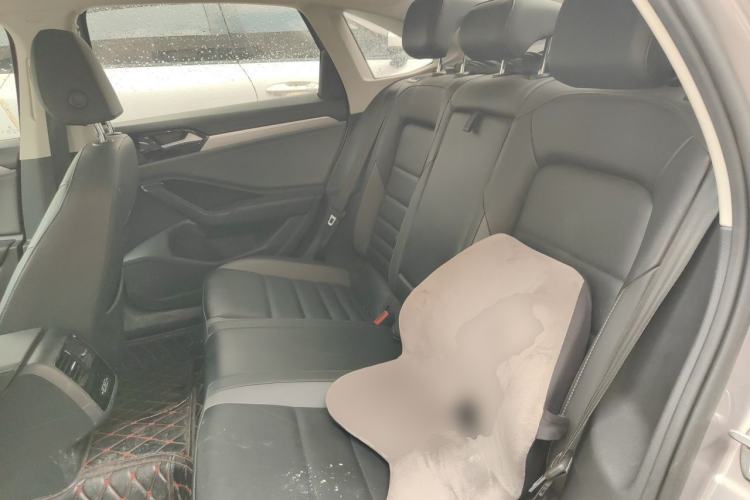 Used Volkswagen Sagitar 2019 200TSI Manual Comfort Version China VI Standard Left Rear Seat