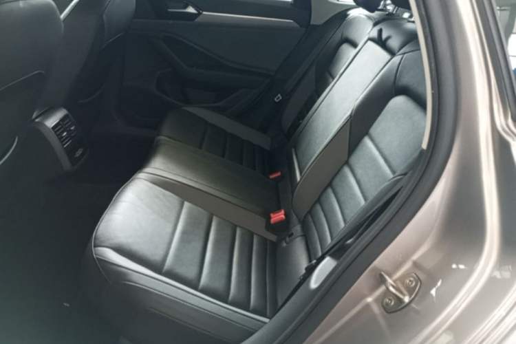 Used Volkswagen Sagitar 2019 200TSI DSG Comfort Version China VI Standard Left Rear Seat