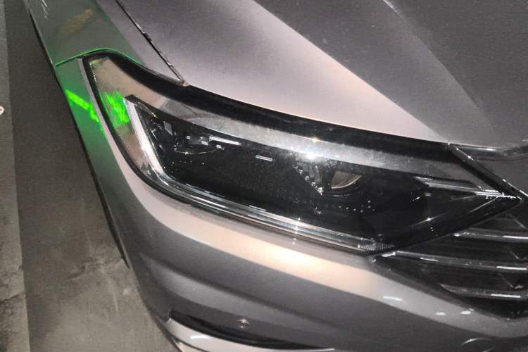Used Volkswagen Sagitar 2019 280TSI DSG Comfort Version China VI Standard Right Front Headlight