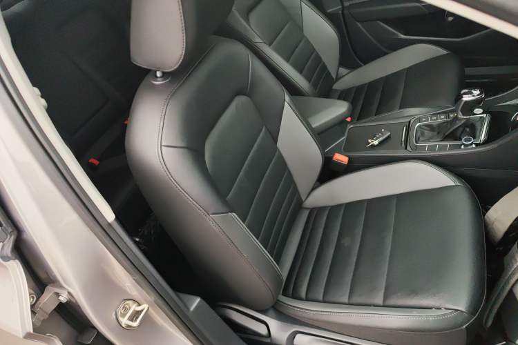 Used Volkswagen Sagitar 2019 280TSI DSG Comfort Version China VI Standard Right Front Seat