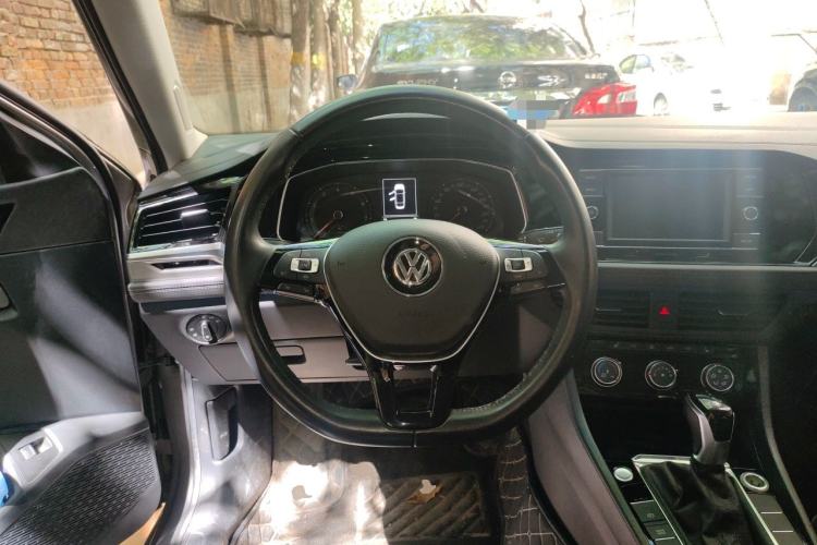 Used Volkswagen Sagitar 2019 200TSI DSG Comfort Version China VI Standard Steering Wheel