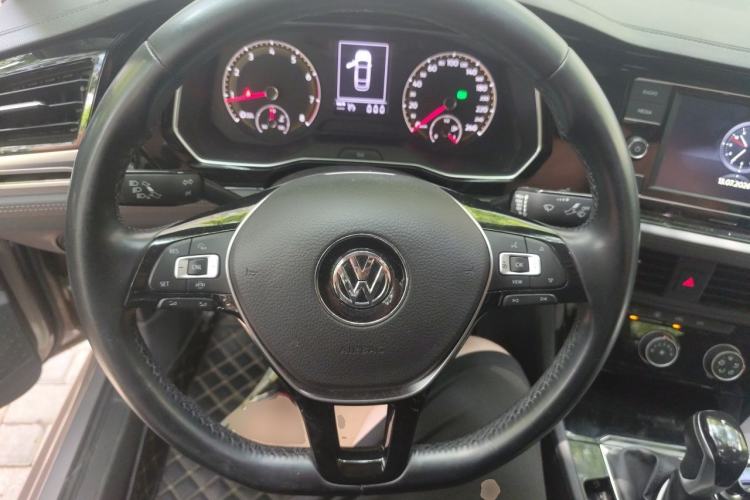 Used Volkswagen Sagitar 2019 200TSI DSG Comfort Version China VI Standard Steering Wheel