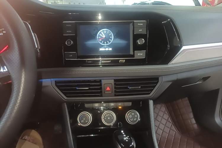 Used Volkswagen Sagitar 2019 280TSI DSG Comfort Version China VI Standard Audio And AC Panel