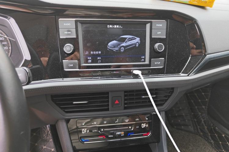 Used Volkswagen Sagitar 2019 280TSI DSG Luxury Version China VI Standard Audio And AC Panel