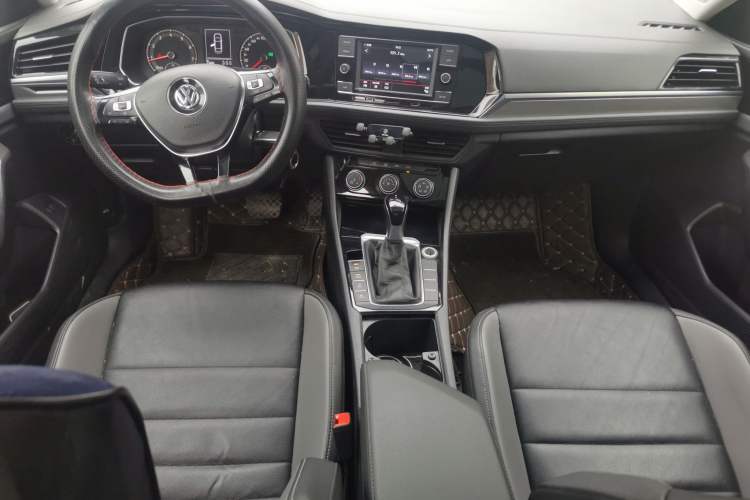 Used Volkswagen Sagitar 2019 280TSI DSG Comfort Version China VI Standard Center Console