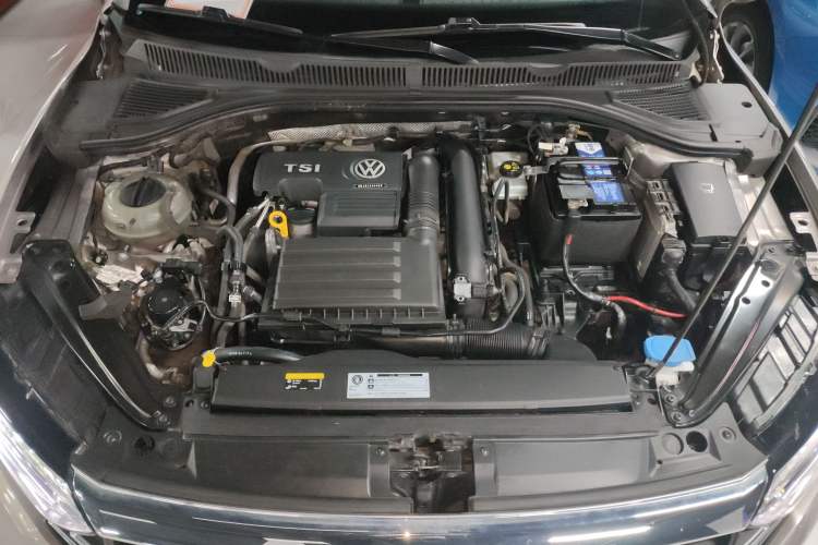 Used Volkswagen Sagitar 2019 280TSI DSG Comfort Version China VI Standard Engine Bay