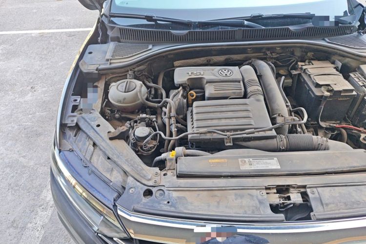 Used Volkswagen Sagitar 2019 200TSI DSG Comfort Version China VI Standard Engine Bay Right