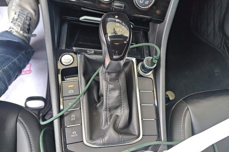 Used Volkswagen Sagitar 2019 200TSI DSG Comfort Version China VI Standard Gear Lever