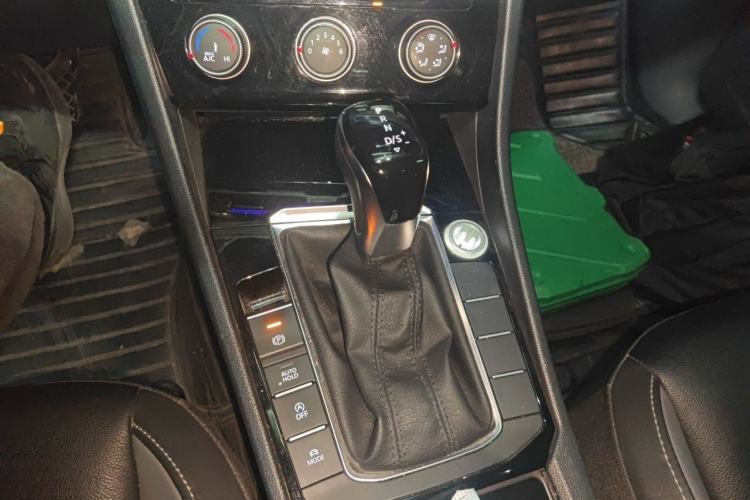 Used Volkswagen Sagitar 2019 280TSI DSG Comfort Version China VI Standard Gear Lever