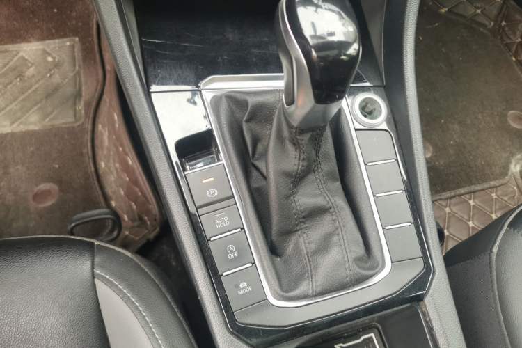 Used Volkswagen Sagitar 2019 280TSI DSG Comfort Version China VI Standard Gear Lever