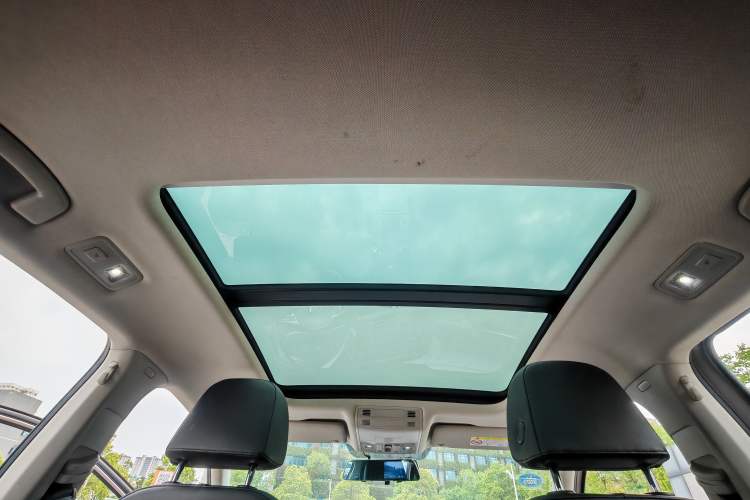 Used Volkswagen Sagitar 2019 280TSI DSG Comfort Version China VI Standard Headliner