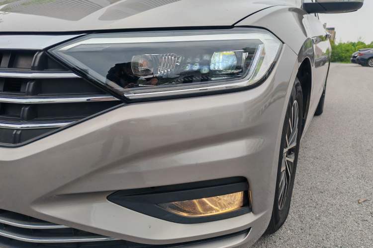 Used Volkswagen Sagitar 2019 280TSI DSG Comfort Version China VI Standard Left Front Headlight
