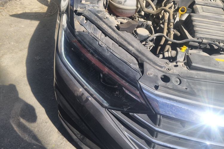 Used Volkswagen Sagitar 2019 200TSI DSG Comfort Version China VI Standard Right Front Headlight