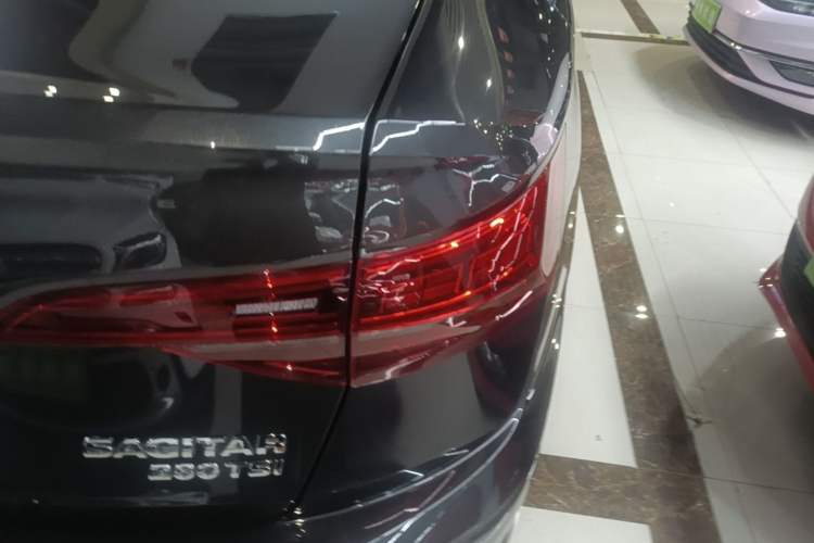 Used Volkswagen Sagitar 2019 280TSI DSG Comfort Version China VI Standard Right Rear Taillight