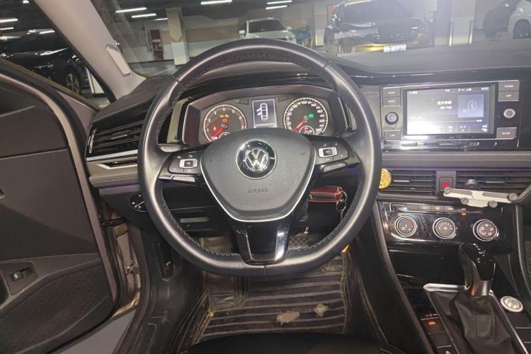 Used Volkswagen Sagitar 2019 280TSI DSG Comfort Version China VI Standard Steering Wheel