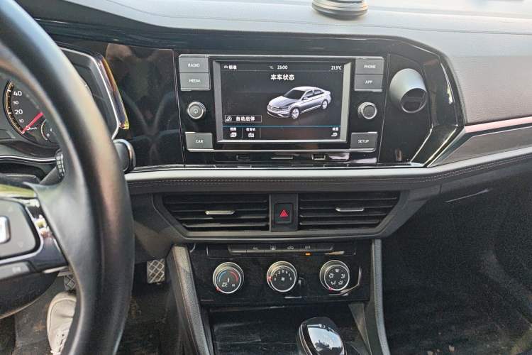 Used Volkswagen Sagitar 2019 280TSI DSG Comfort Version China VI Standard Audio And AC Panel