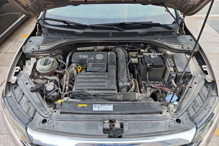 Used Volkswagen Sagitar 2019 200TSI DSG Comfort Version China VI Standard Engine Bay