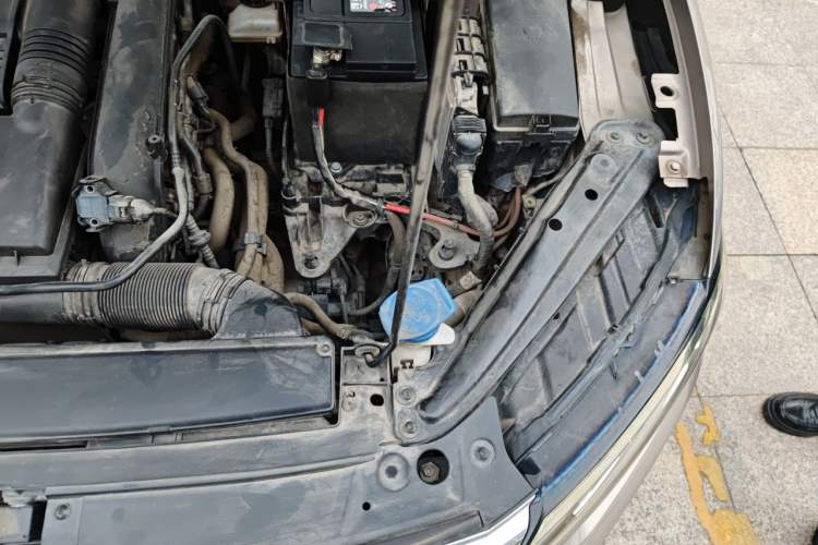 Used Volkswagen Sagitar 2019 200TSI DSG Comfort Version China VI Standard Engine Bay Left