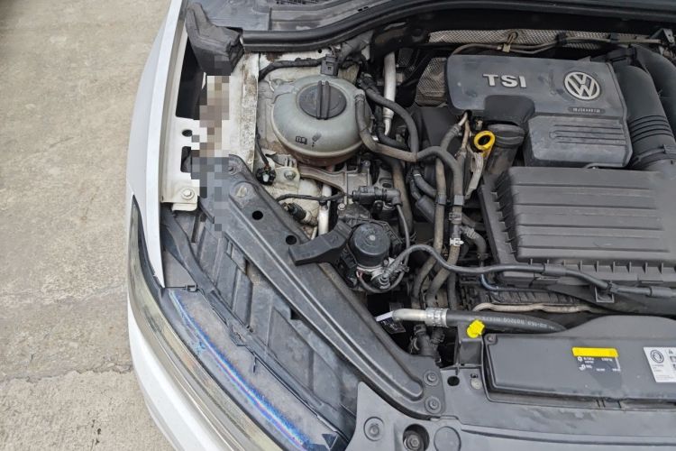 Used Volkswagen Sagitar 2019 280TSI DSG Comfort Version China VI Standard Engine Bay Right