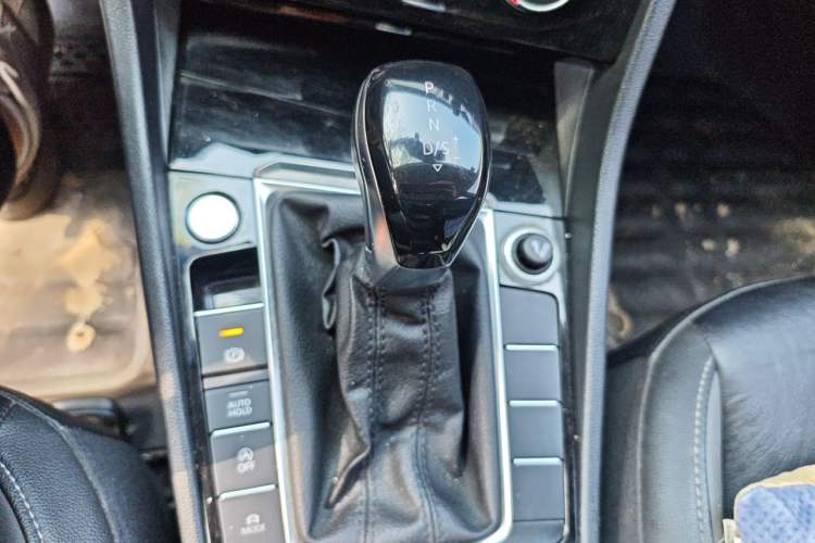 Used Volkswagen Sagitar 2019 280TSI DSG Comfort Version China VI Standard Gear Lever