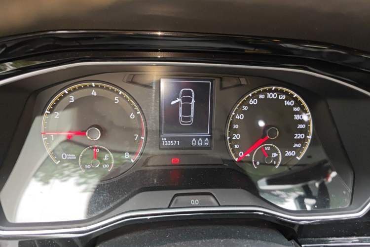 Used Volkswagen Sagitar 2019 280TSI DSG Comfort Version China VI Standard Instrument Cluster