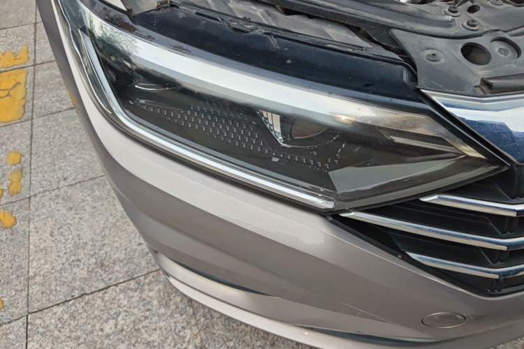 Used Volkswagen Sagitar 2019 200TSI DSG Comfort Version China VI Standard Right Front Headlight