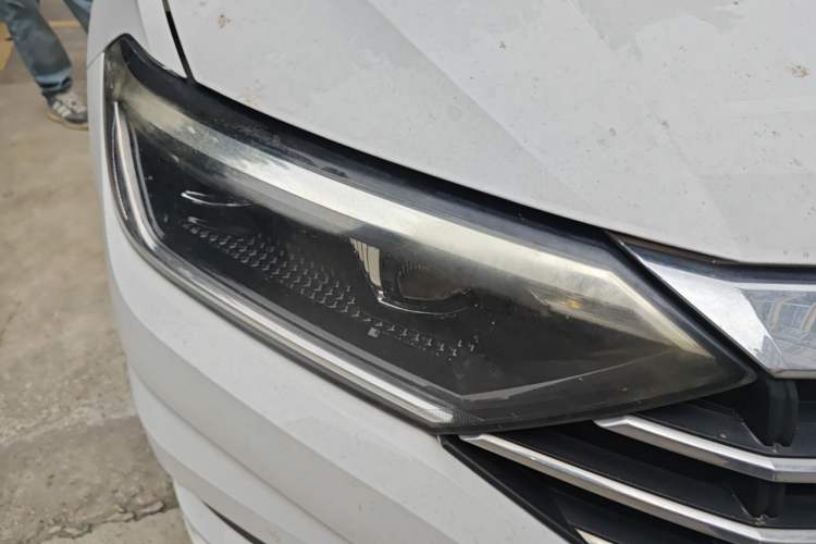 Used Volkswagen Sagitar 2019 280TSI DSG Comfort Version China VI Standard Right Front Headlight