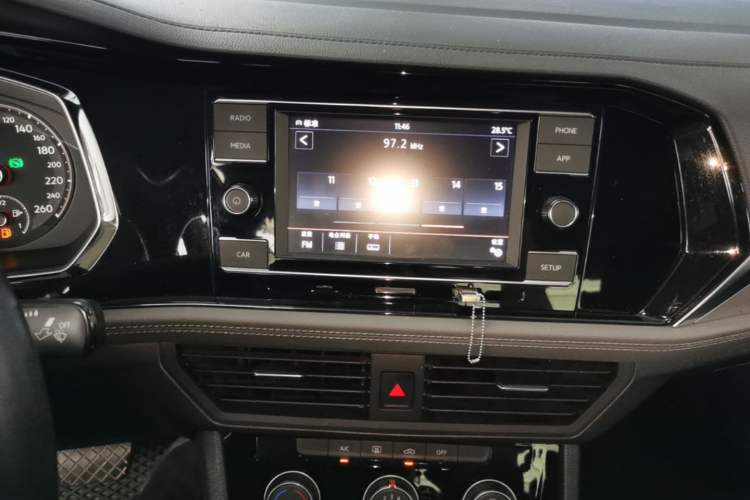 Used Volkswagen Sagitar 2019 280TSI DSG Comfort Version China VI Standard Audio And AC Panel