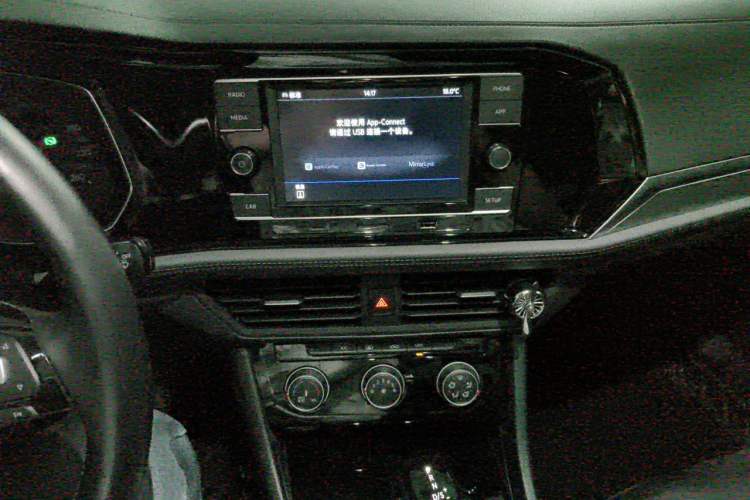 Used Volkswagen Sagitar 2019 280TSI DSG Comfort Version China VI Standard Audio And AC Panel