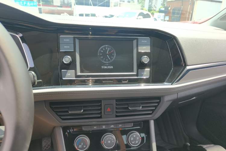 Used Volkswagen Sagitar 2019 280TSI DSG Comfort Version China VI Standard Audio And AC Panel