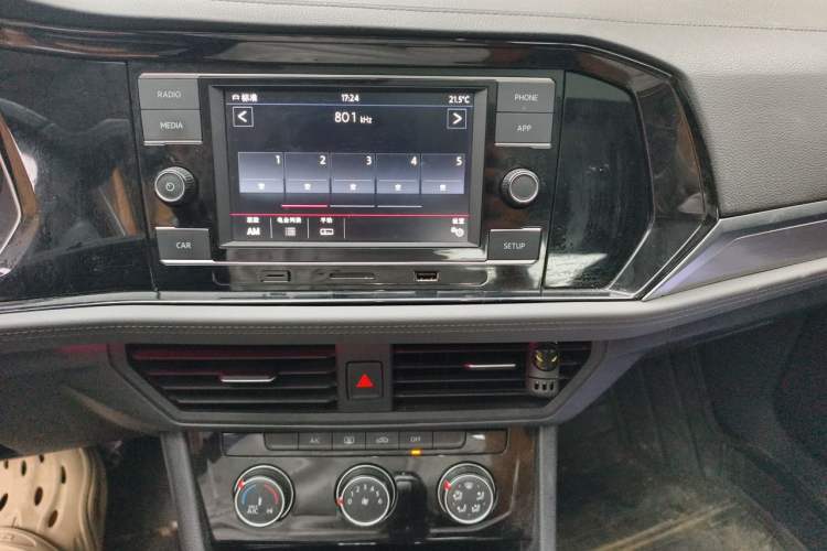 Used Volkswagen Sagitar 2019 280TSI DSG Comfort Version China VI Standard Audio And AC Panel