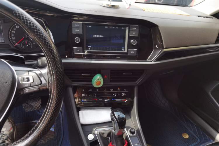Used Volkswagen Sagitar 2019 280TSI DSG Luxury Model China V Emission Standard Audio And AC Panel