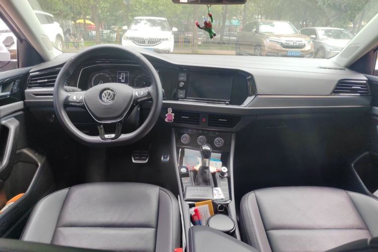 Used Volkswagen Sagitar 2019 280TSI DSG Comfort Version China VI Standard Center Console