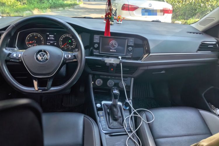 Used Volkswagen Sagitar 2019 280TSI DSG Comfort Version China VI Standard Center Console