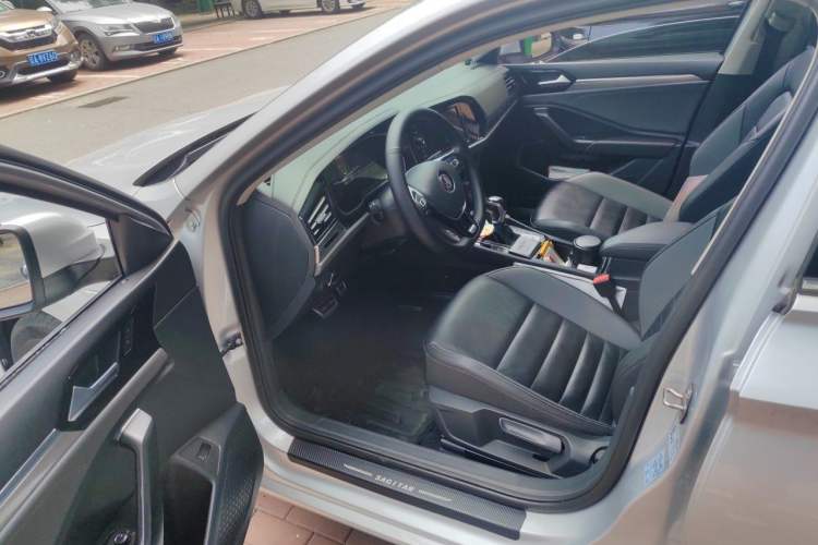Used Volkswagen Sagitar 2019 280TSI DSG Comfort Version China VI Standard Driver Seat