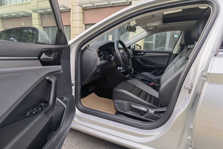 Used Volkswagen Sagitar 2019 200TSI DSG Comfort Version China VI Standard Driver Seat