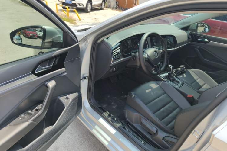 Used Volkswagen Sagitar 2019 280TSI DSG Comfort Version China VI Standard Driver Seat