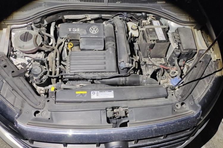 Used Volkswagen Sagitar 2019 200TSI DSG Comfort Version China VI Standard Engine Bay