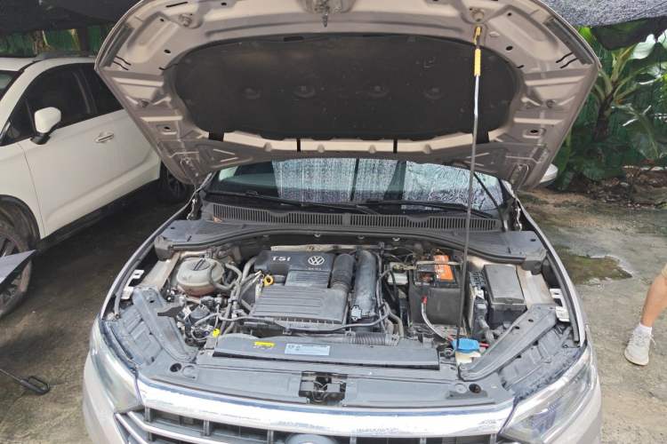 Used Volkswagen Sagitar 2019 280TSI DSG Comfort Version China VI Standard Engine Bay