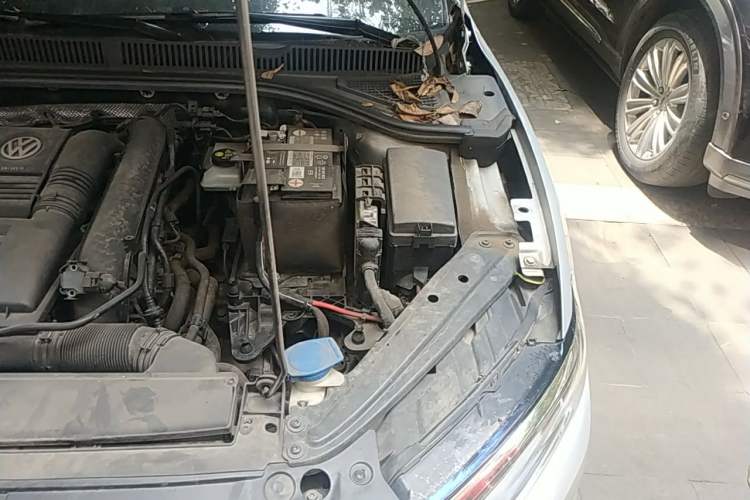 Used Volkswagen Sagitar 2019 200TSI DSG Comfort Version China VI Standard Engine Bay Left