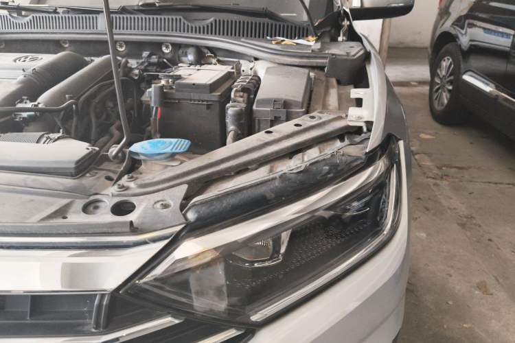 Used Volkswagen Sagitar 2019 200TSI DSG Comfort Version China VI Standard Engine Bay Left