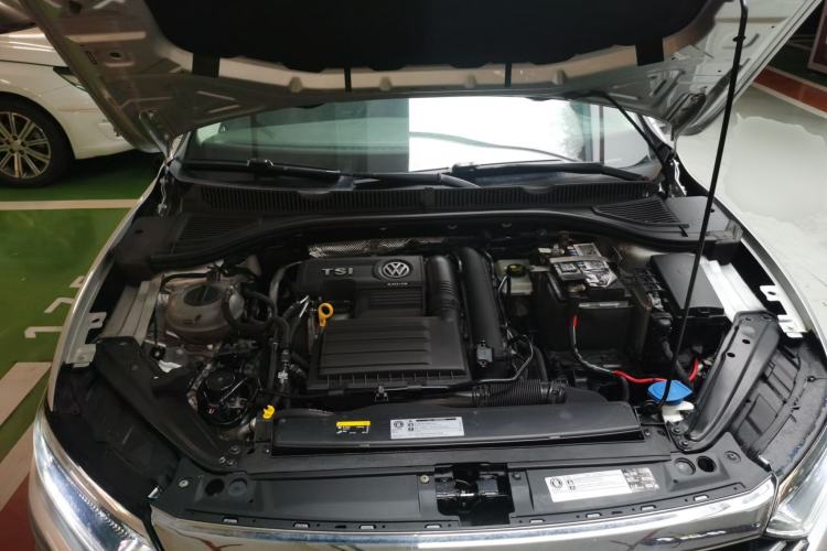Used Volkswagen Sagitar 2019 280TSI DSG Comfort Version China VI Standard Engine Bay