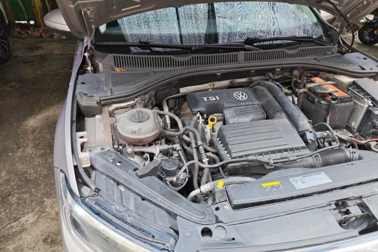 Used Volkswagen Sagitar 2019 280TSI DSG Comfort Version China VI Standard Engine Bay Right
