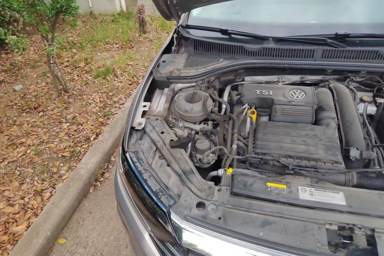 Used Volkswagen Sagitar 2019 280TSI DSG Comfort Version China V Standard Engine Bay Right