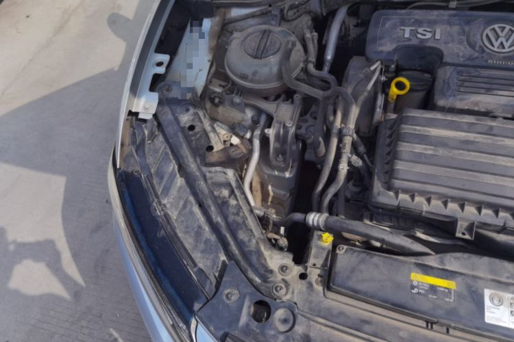 Used Volkswagen Sagitar 2019 280TSI DSG Luxury Model China V Emission Standard Engine Bay Right